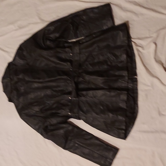 ladies leather jacket - Picture 4 of 6